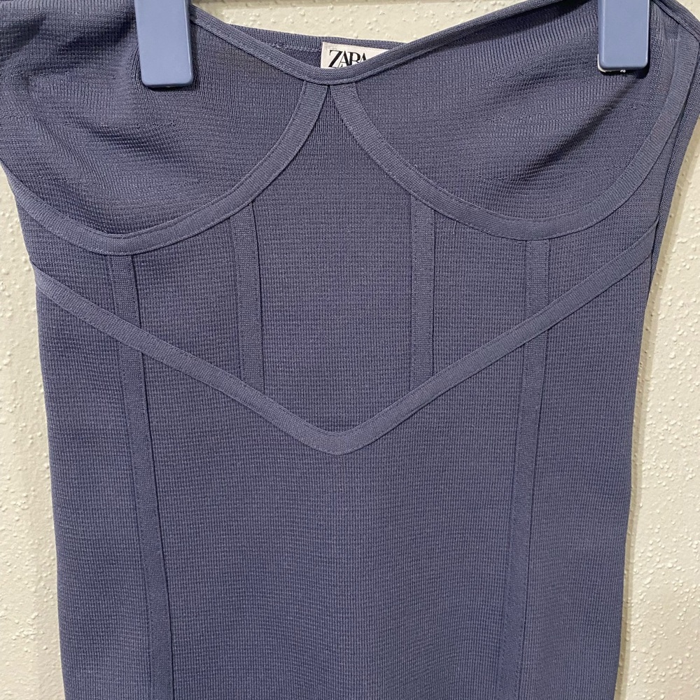 Zara top
Color: Blue
Size: Medium